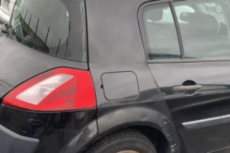 Calandre RENAULT MEGANE 2