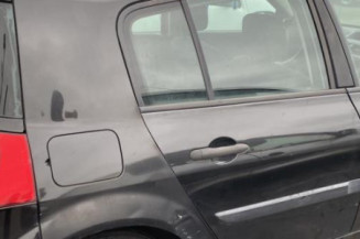 Calandre RENAULT MEGANE 2