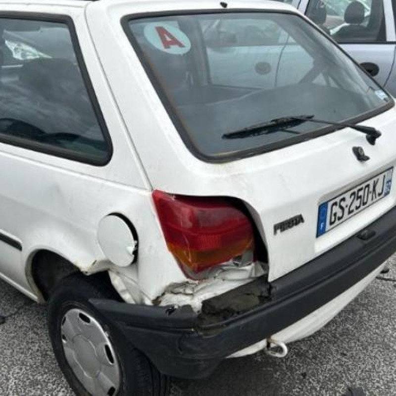 Feu arriere principal droit (feux) FORD FIESTA 3 Photo n°9