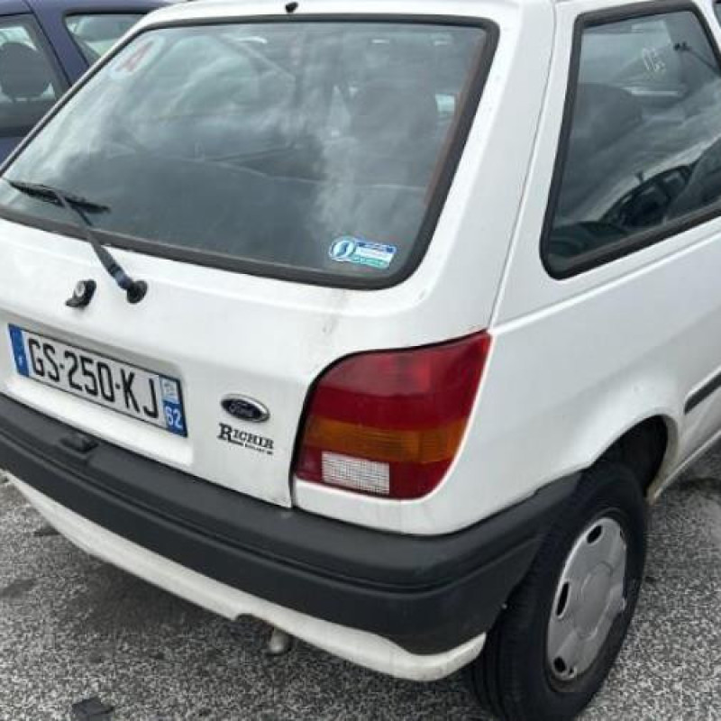 Feu arriere principal droit (feux) FORD FIESTA 3 Photo n°10