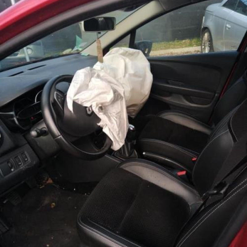 Anti brouillard gauche (feux) RENAULT CLIO 4 Photo n°6