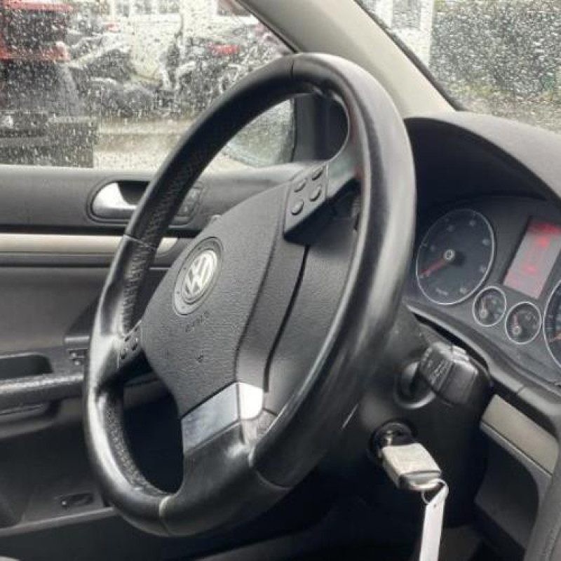 Feu arriere principal droit (feux) VOLKSWAGEN GOLF 5 Photo n°18