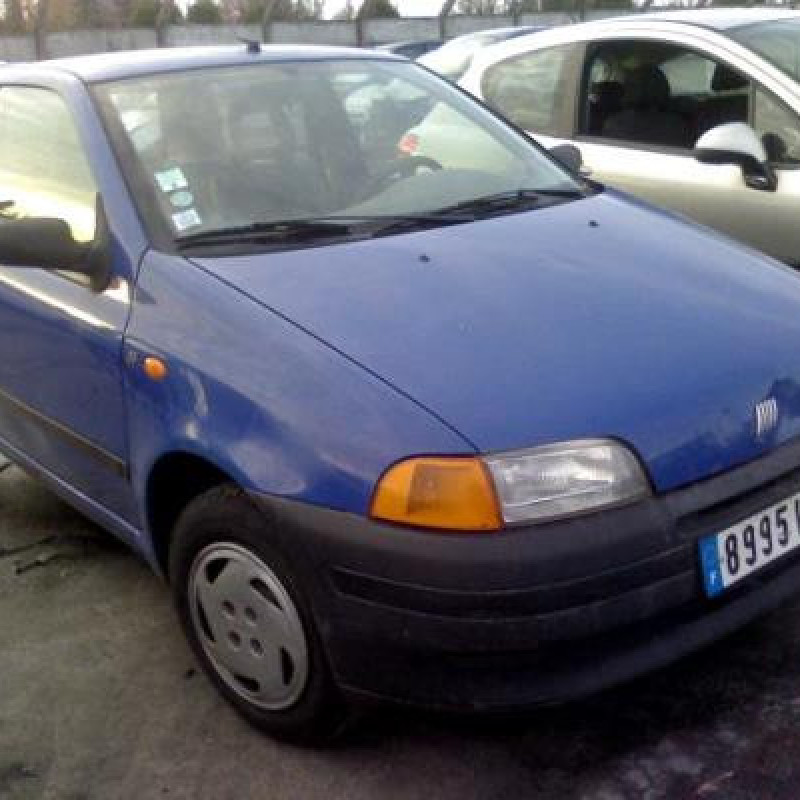 Optique avant secondaire droit (feux)(clignotant) FIAT PUNTO 1 Photo n°5
