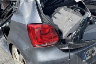 Retroviseur droit VOLKSWAGEN POLO 5