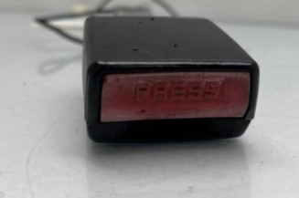 Attache ceinture avant droit NISSAN QASHQAI 1
