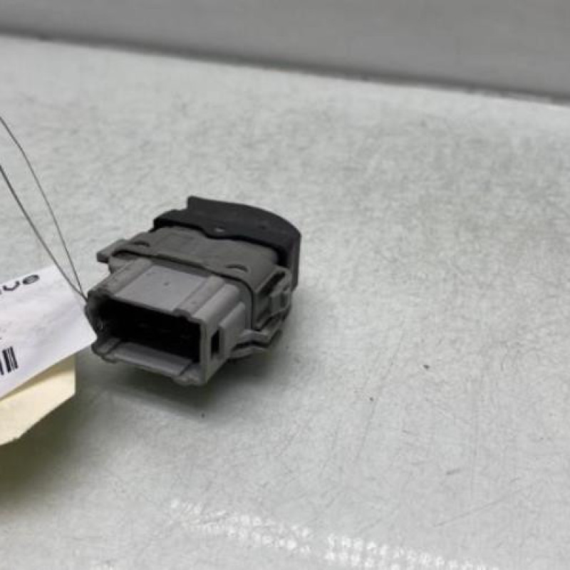 Interrupteur de leve vitre avant droit RENAULT SCENIC 2 Photo n°2