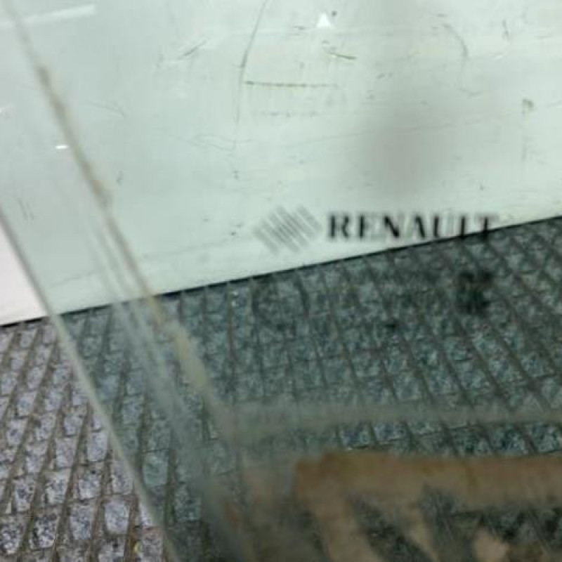 Vitre avant droit RENAULT CLIO 4 Photo n°3