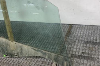 Vitre avant droit RENAULT CLIO 4