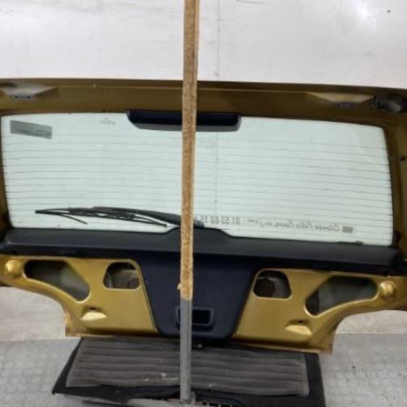 Malle/Hayon arriere CITROEN SAXO Photo n°11