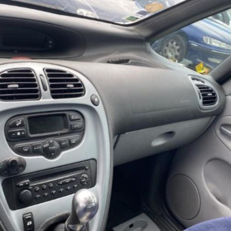 Porte avant droit CITROEN XSARA PICASSO Photo n°15