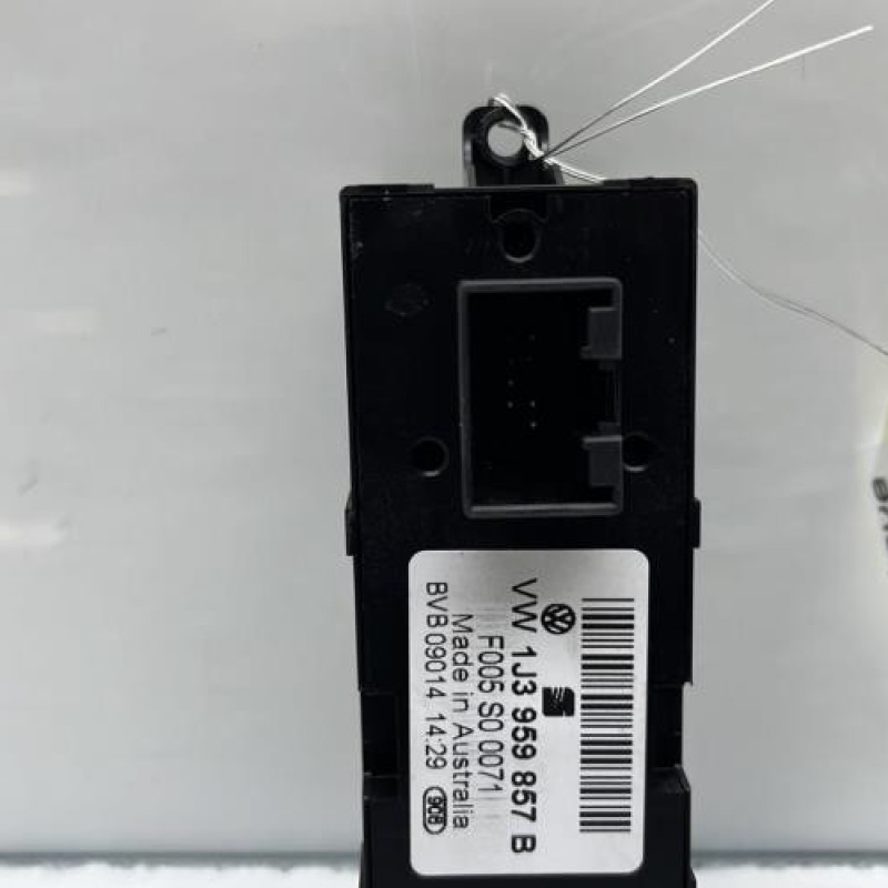 Interrupteur de leve vitre avant gauche SEAT TOLEDO 2 Photo n°4
