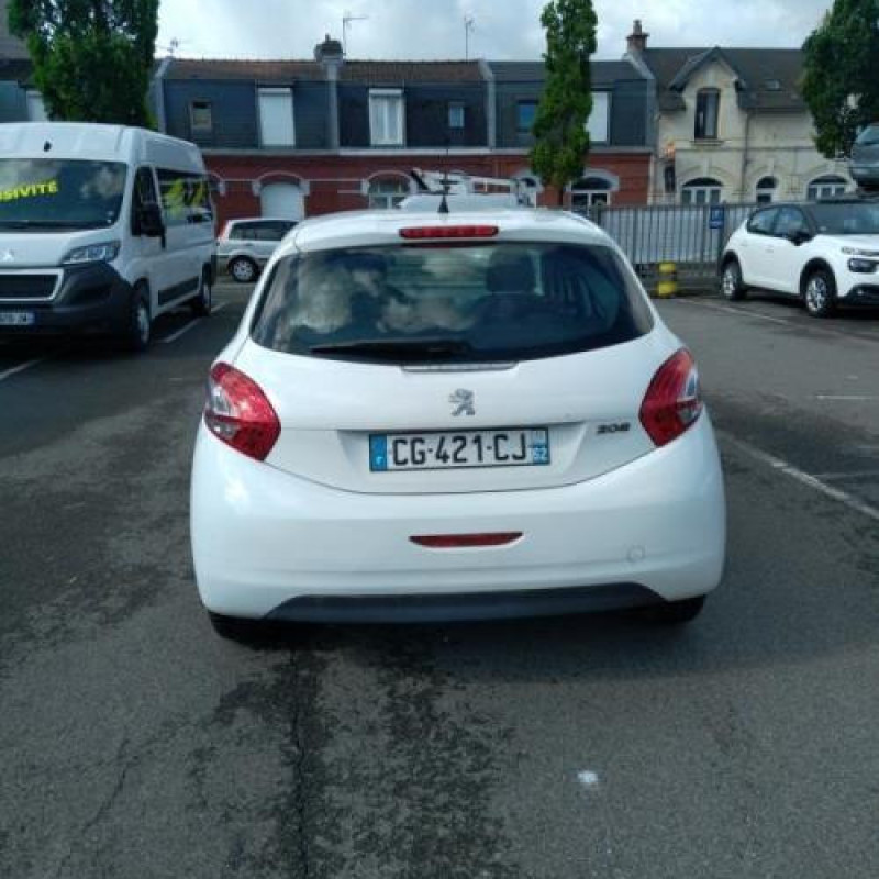 Boitier air bag PEUGEOT 208 1 Photo n°8