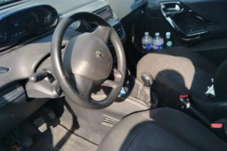 Boitier air bag PEUGEOT 208 1