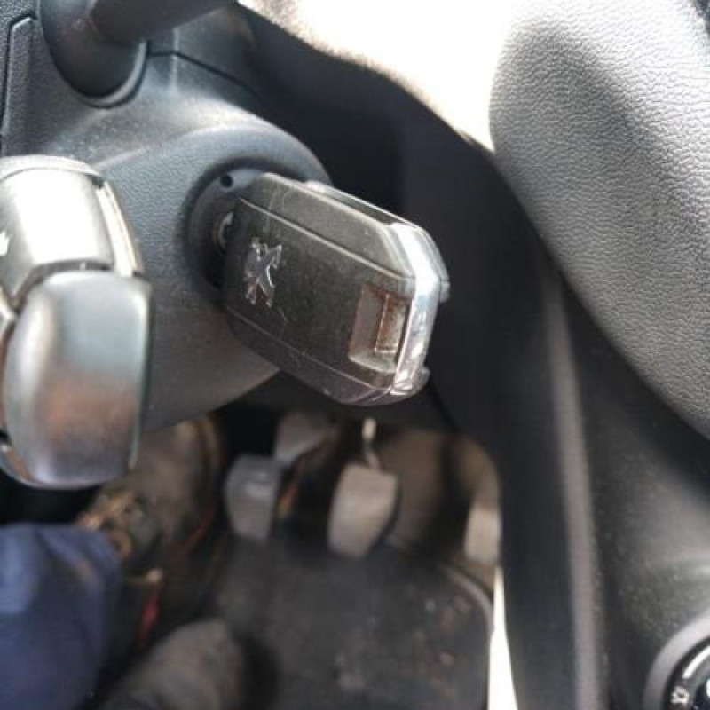 Boitier air bag PEUGEOT 208 1 Photo n°14