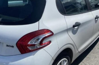 Boitier air bag PEUGEOT 208 1