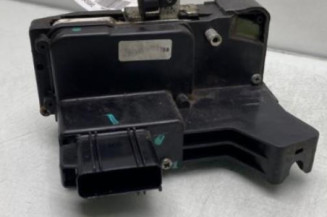 Serrure avant droit FORD FIESTA 5