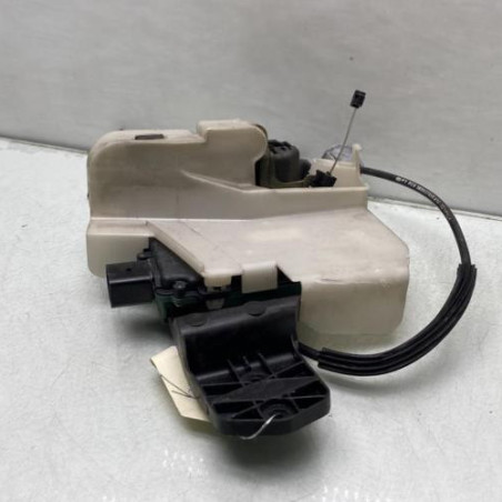 Serrure avant droit VOLKSWAGEN PASSAT 4