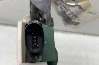 Serrure avant droit VOLKSWAGEN PASSAT 4