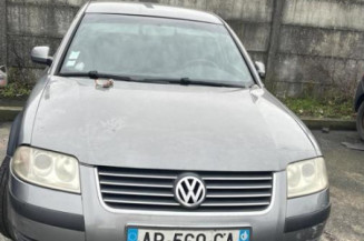 Serrure avant droit VOLKSWAGEN PASSAT 4