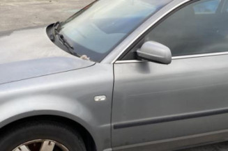 Serrure avant droit VOLKSWAGEN PASSAT 4