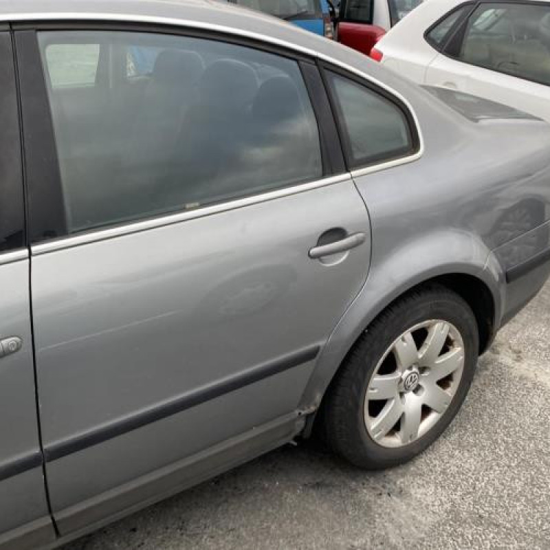 Serrure avant droit VOLKSWAGEN PASSAT 4 Photo n°9