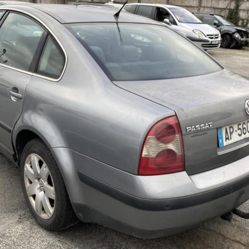 Serrure avant droit VOLKSWAGEN PASSAT 4 Photo n°10