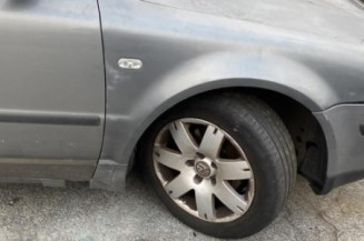 Serrure avant droit VOLKSWAGEN PASSAT 4