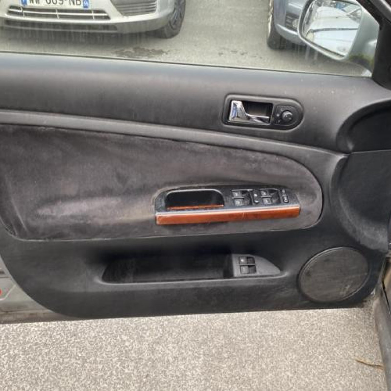Serrure avant droit VOLKSWAGEN PASSAT 4 Photo n°15