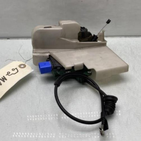 Serrure avant droit VOLKSWAGEN POLO 4