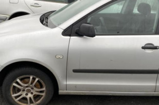 Serrure avant droit VOLKSWAGEN POLO 4