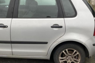 Serrure avant droit VOLKSWAGEN POLO 4