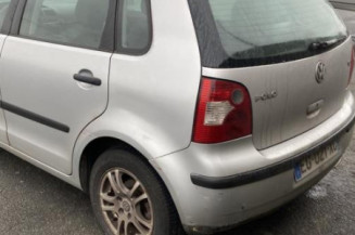 Serrure avant droit VOLKSWAGEN POLO 4