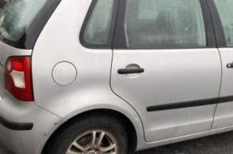 Serrure avant droit VOLKSWAGEN POLO 4