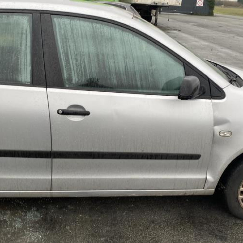 Serrure avant droit VOLKSWAGEN POLO 4 Photo n°14
