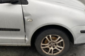 Serrure avant droit VOLKSWAGEN POLO 4