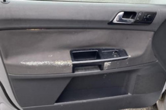 Serrure avant droit VOLKSWAGEN POLO 4
