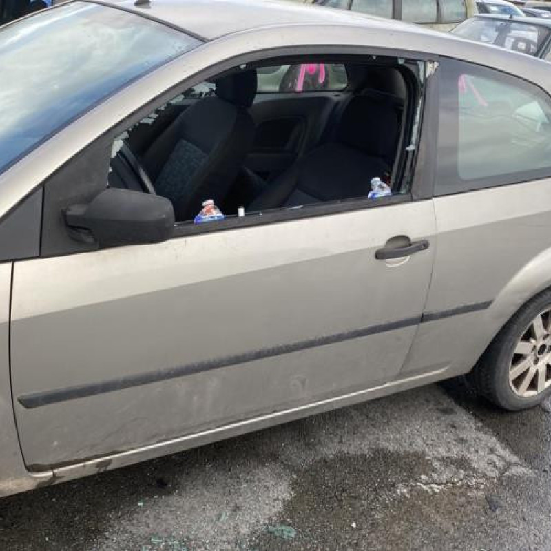 Serrure avant droit FORD FIESTA 5 Photo n°10