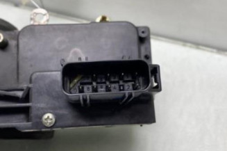 Serrure avant gauche FORD FIESTA 5