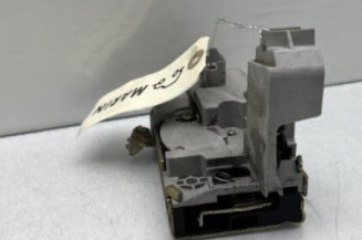 Serrure avant droit PEUGEOT 307
