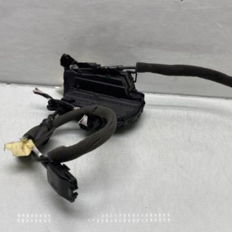 Serrure avant droit RENAULT CLIO 4