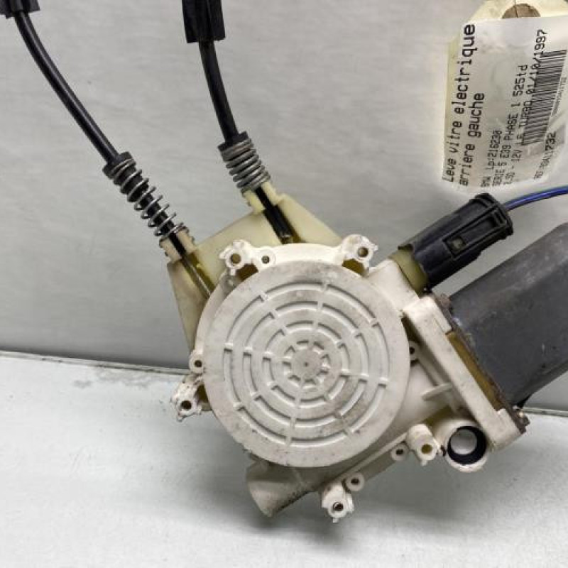 Leve vitre electrique arriere gauche BMW SERIE 5 E39 Photo n°4