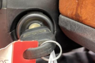 Serrure avant droit BMW SERIE 5 E39