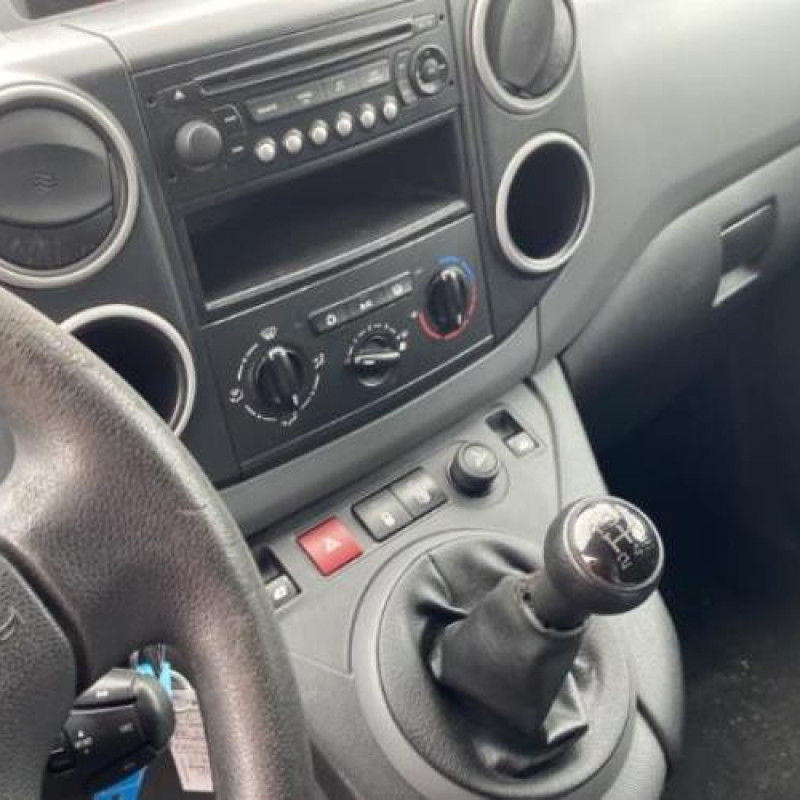 Boitier air bag PEUGEOT PARTNER 2 Photo n°17