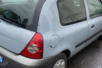 Aile avant droit RENAULT CLIO 2 CAMPUS