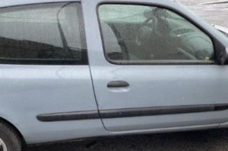 Aile avant droit RENAULT CLIO 2 CAMPUS