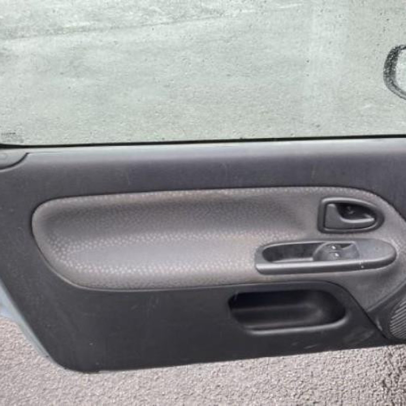 Aile avant droit RENAULT CLIO 2 CAMPUS Photo n°14