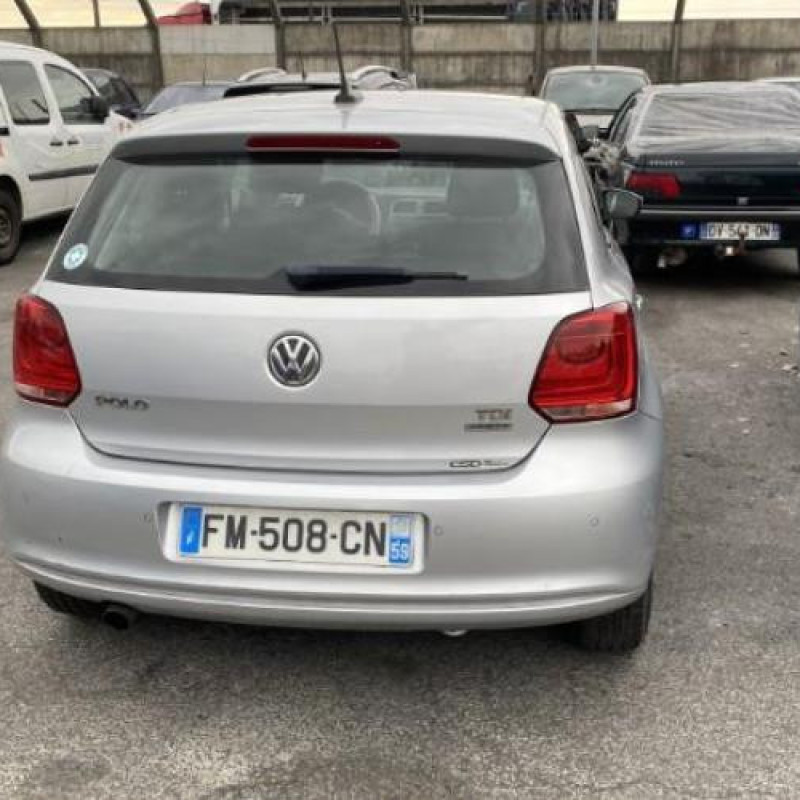 Air bag conducteur VOLKSWAGEN POLO 5 Photo n°8