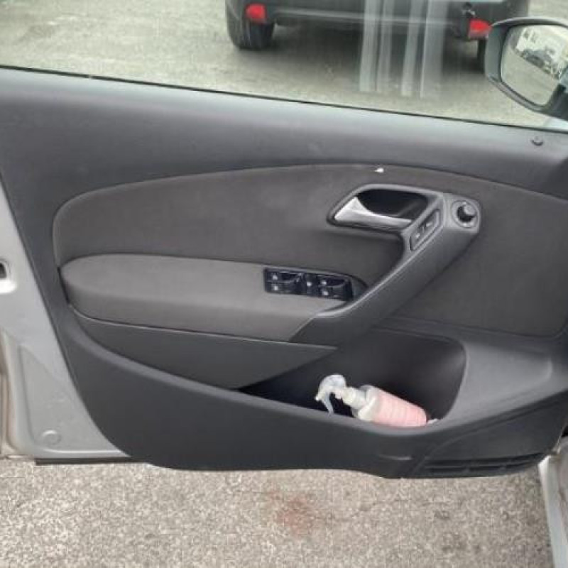 Air bag conducteur VOLKSWAGEN POLO 5 Photo n°14