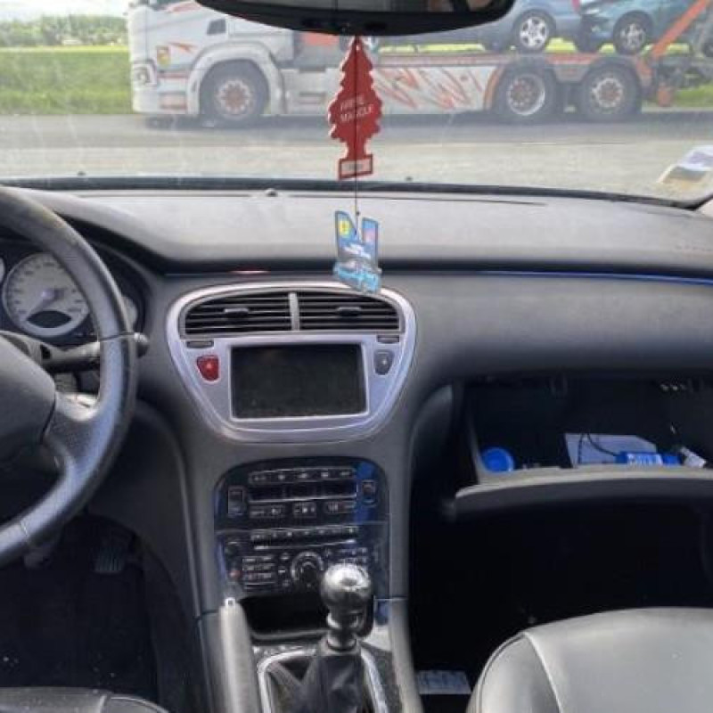 Air bag conducteur PEUGEOT 607 Photo n°16