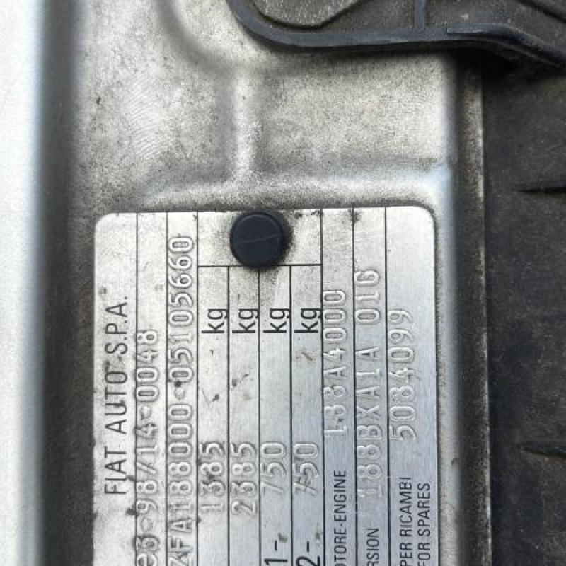 Leve vitre electrique avant droit FIAT PUNTO 2 Photo n°16